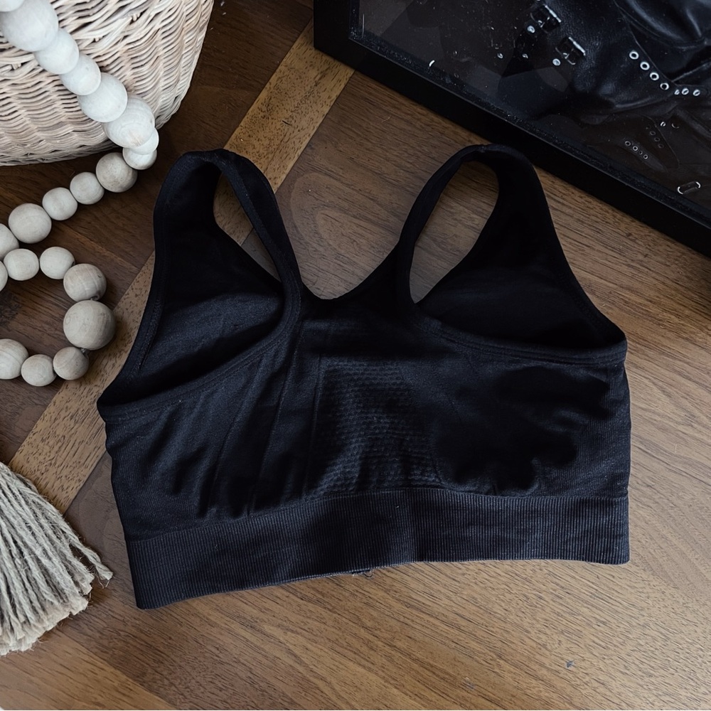 BLACK STRETCHY FRONT ZIPPER SPORT BRA - Picture 3 of 7